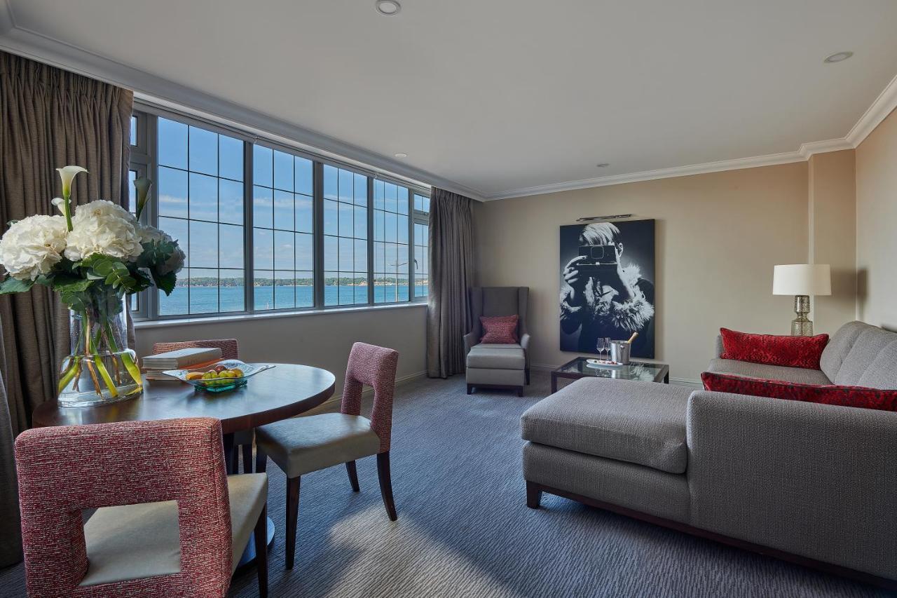 Bdl泽西大酒店&Spa 圣赫利尔泽西 外观 照片 A suite at the InterContinental Boston
