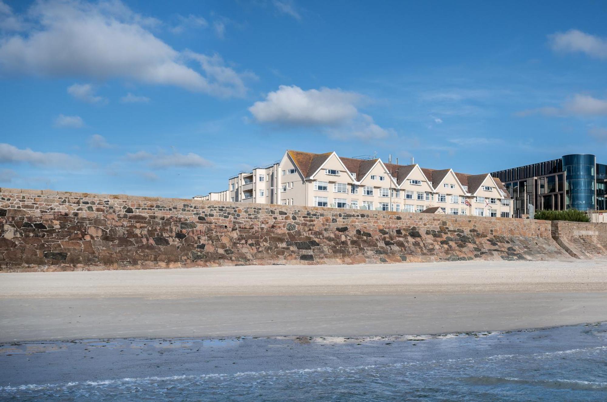 Bdl泽西大酒店&Spa 圣赫利尔泽西 外观 照片 The beach at Pembrey Sands