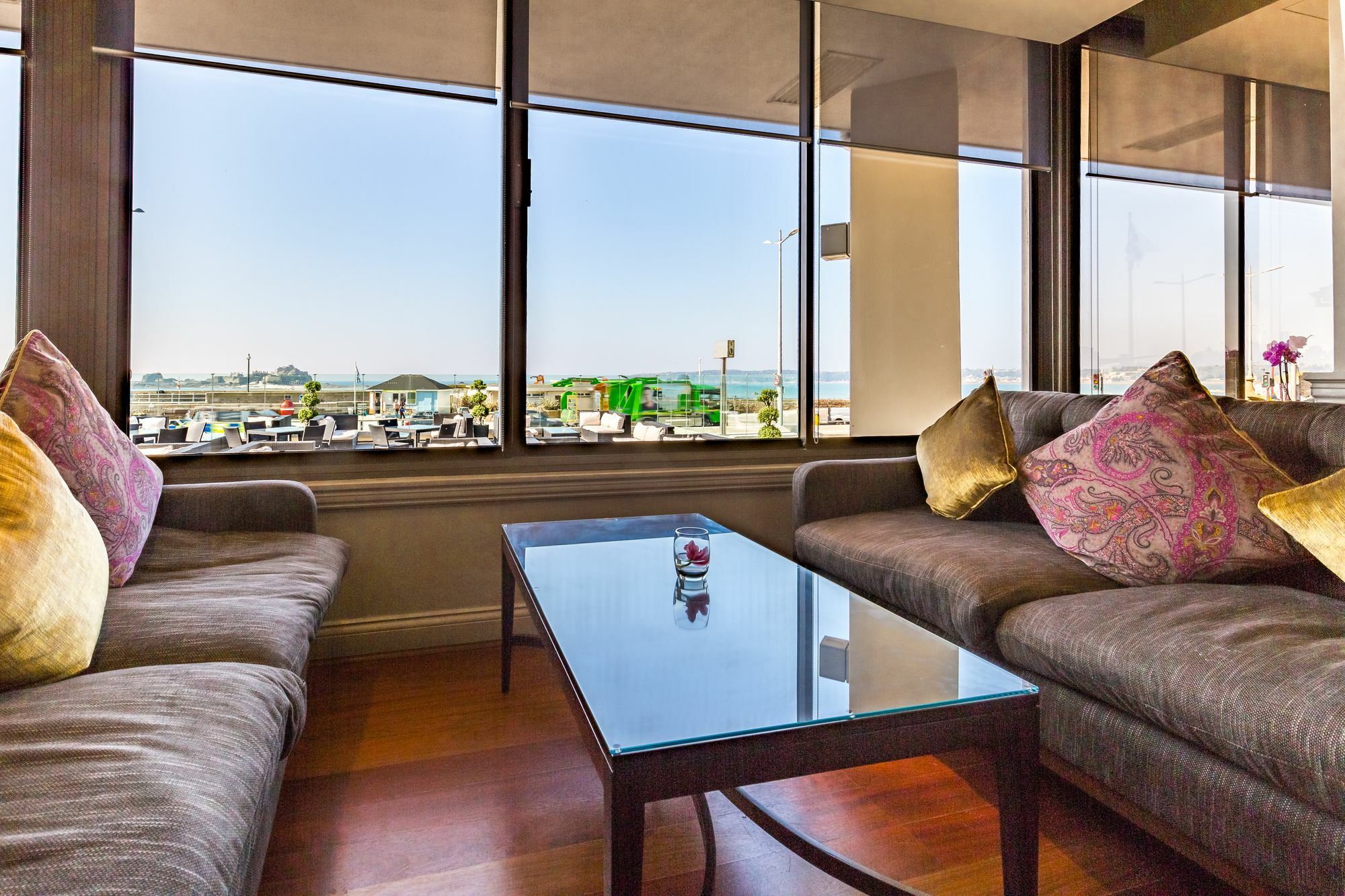 Bdl泽西大酒店&Spa 圣赫利尔泽西 外观 照片 The Club Lounge at the Hilton Sydney